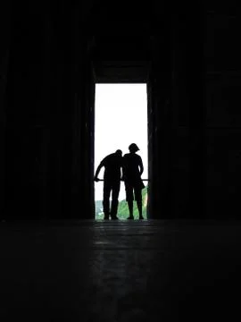 Couple at end of hall Stock-Fotos