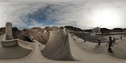 Couple exploring the Hoover Dam in 360 VR on 16th Aug 2022 Video stock 260181842