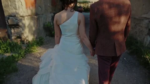 The couple goes to the archway Stock Footage 61774310