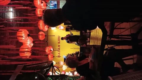 Couple having dinner with live acoustic Stock Video Pond5