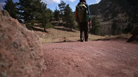 Couple hiking down from mountains 스톡 동영상 37624290