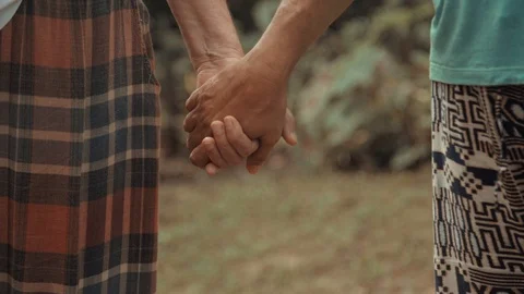 Couple holding hands 2 Video stock 128141495
