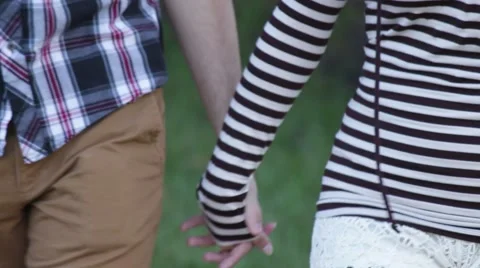 Couple holding hands Stock-Footage 45178361