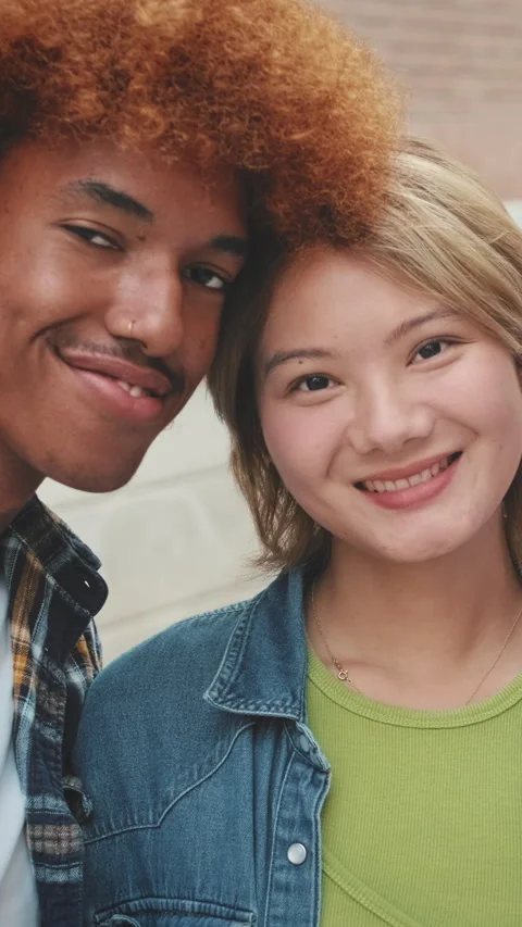 Couple looking at the camera with smile Stock Footage 254915204