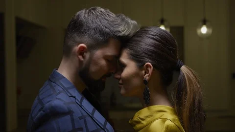 Couple looking at each other Video stock 100001798