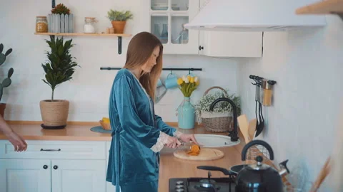 Couple in Love in the Kitchen Video stock 105930426