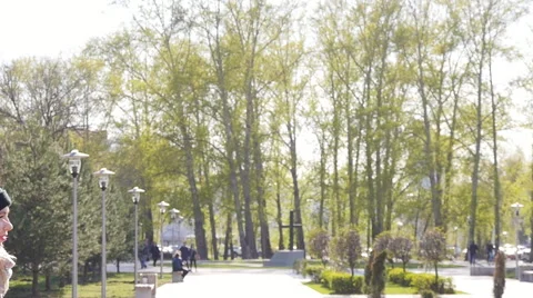 Couple in the park Stock Footage 62690227