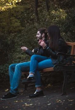 Couple in park Stock-Fotos