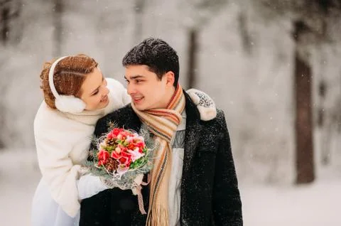 Couple in a pine forest Foto stock