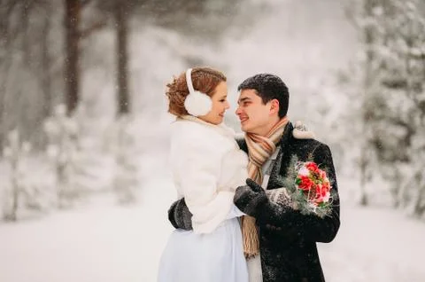 Couple in a pine forest Foto stock