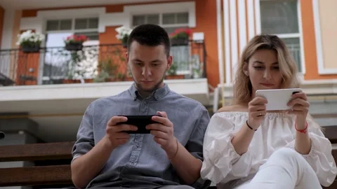 Couple playing games 스톡 동영상 139010495