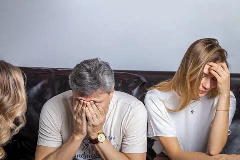A couple at a psychologist's appointment solves their problems. 写真素材