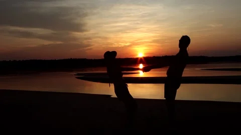 Couple at the Rio Negro in the Amazon Video stock 223213994