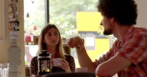 Couple solves relationship problems. Discuss feelings, concerns, perspectives. Foto stock