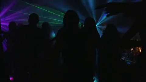 Couple with their guests dancing at the wedding 動画素材 77350207