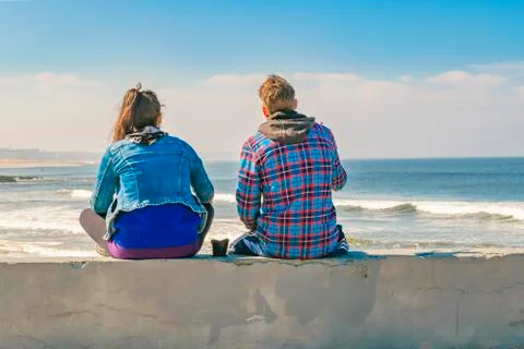 Couple Watching the Beach Stock-Fotos