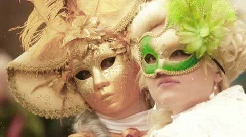 Couple of woman during the carnival of Venice Stock Footage