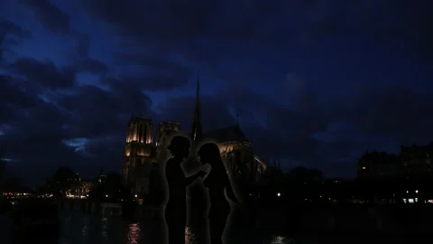 Couple2 動画素材 181920217