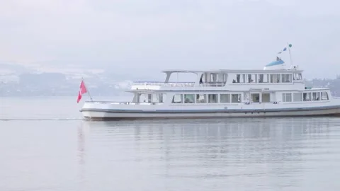 Course ship leaves the port of Rapperswil in Switzerland, exit frame on the Stock Footage 146324310