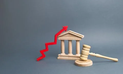 Courthouse and red up arrow. improving the efficiency of the judicial system, Stock Photos