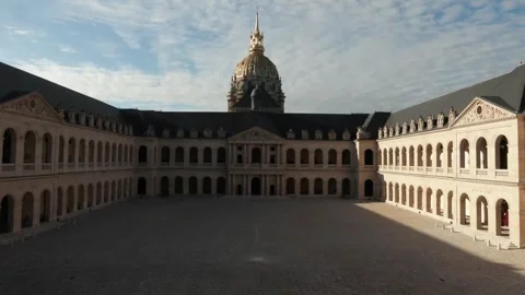 Courtyard of Les Invalides in Paris reopens after ambitious restoration, París,  库存影片 345157174