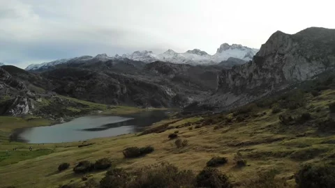 Covadonga lagos 2 Stock Footage