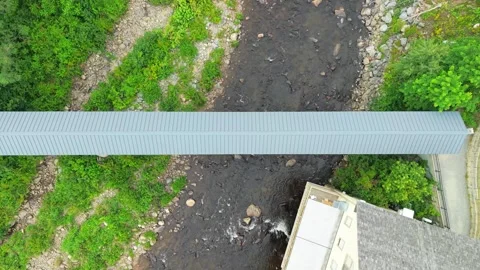 Covered Bridge Aerial Vídeo Stock 343976963