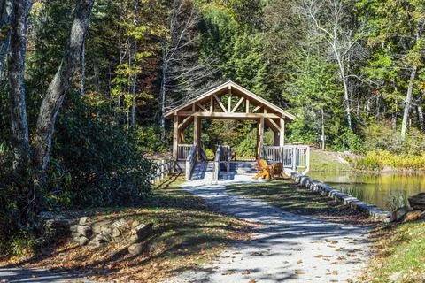 Covered bridge at eames pond in moore state park, Stock Photos