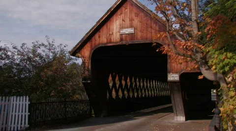 Covered Bridge Vídeo Stock 270739