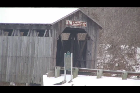 Covered bridge5 720 Video stock 629075