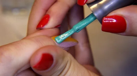 Covering varnish of nails Video stock 47792702