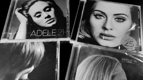The covers of some albums by Adele Video stock 284151056