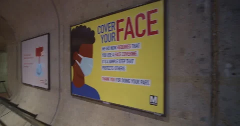 Covid-19 affect on Washington D.C. Face covering Billboards in Metro Rail Vídeos de archivo 138832453