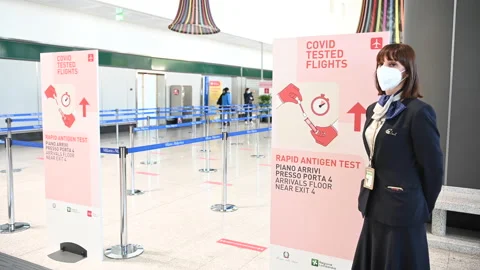 Covid-19 rapid antigen test at the airport for passengers Видео 151608028