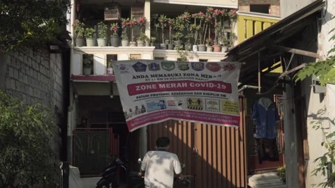 COVID-19 Red Zone Stockbeeldmateriaal 156903233