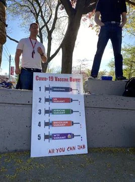 COVID DENINERS PROTEST AT TRINITY BELLWOODS PARK IN TORONTO, CANADA. Stock Photos