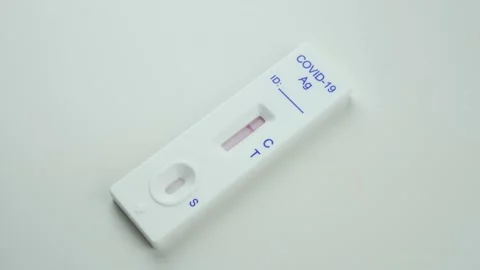 Covid rapid antigen test negative result timelapse Stock Footage 149988000