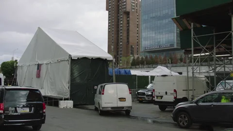 Covid testing site placed in the alexandra parking lot on the east side nyc Vídeos de archivo 251198689