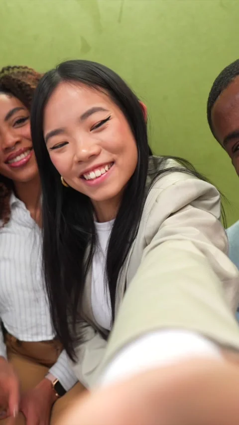Coworkers taking a selfie in coworking office Stock Footage 301517841