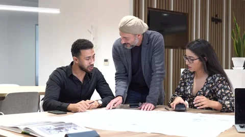 Coworkers working against the deadline of a project Vídeo Stock 252123304
