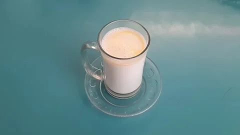 Cow's Milk Vídeo Stock 330298607