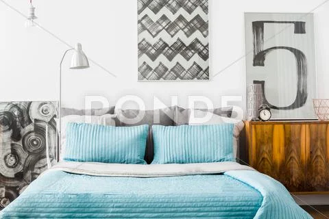 Cozy bedroom with matrimonial bed Stock Photos