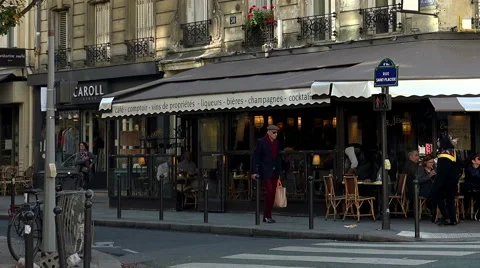 A cozy cafe in the heart of Paris. Stock Footage 59909207