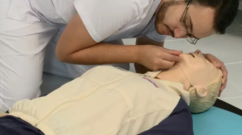 CPR with defibrillator Video stock 35859198