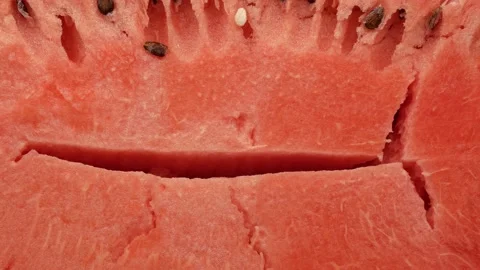 Crack in a ripe watermelon, close-up. Stock Footage 139398256
