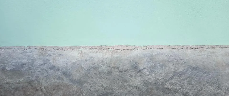 Crack wall texture building pillars background broken earthquake effect, bu.. Stock Photos