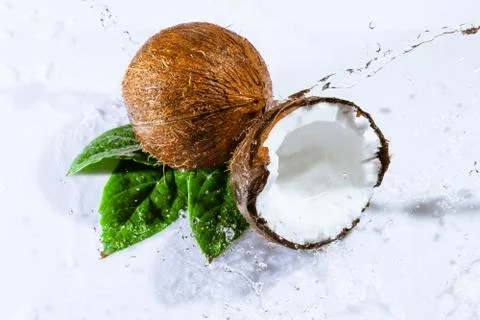 Cracked coconut Fotos Stock