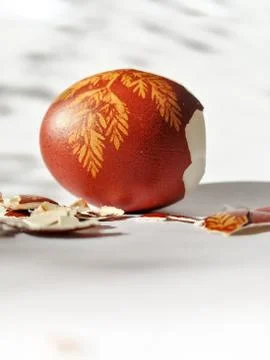 Cracked Easter egg isolated on the white Stock Photos