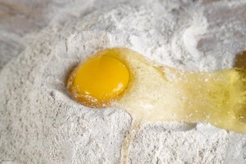 Cracked egg Stock Photos