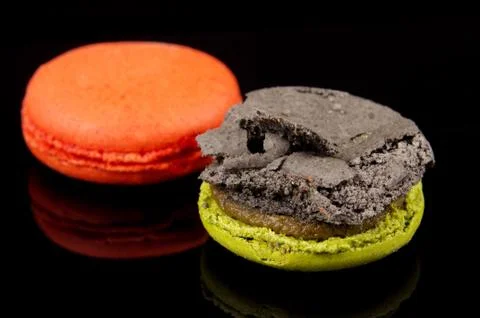 Cracked macaroon close up Foto stock